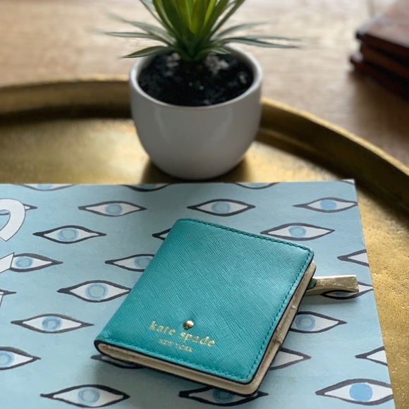 Mini Kate Spade Wallet - Picture 1 of 4